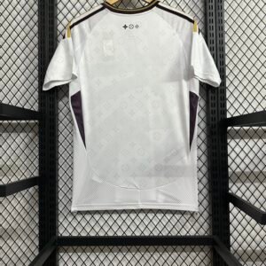 Real Madrid 24-25 jersey joint model