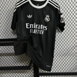 Real Madrid 25-26 goalkeeper black