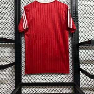 2 5-26 Clover Red