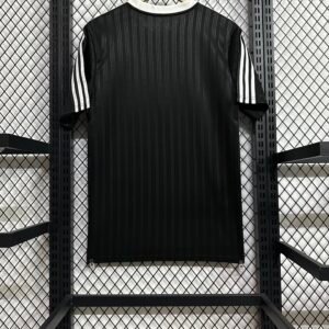 25-26 Trefoil black