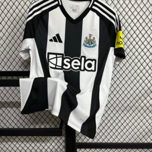 24-25 Newcastle United Home Kit