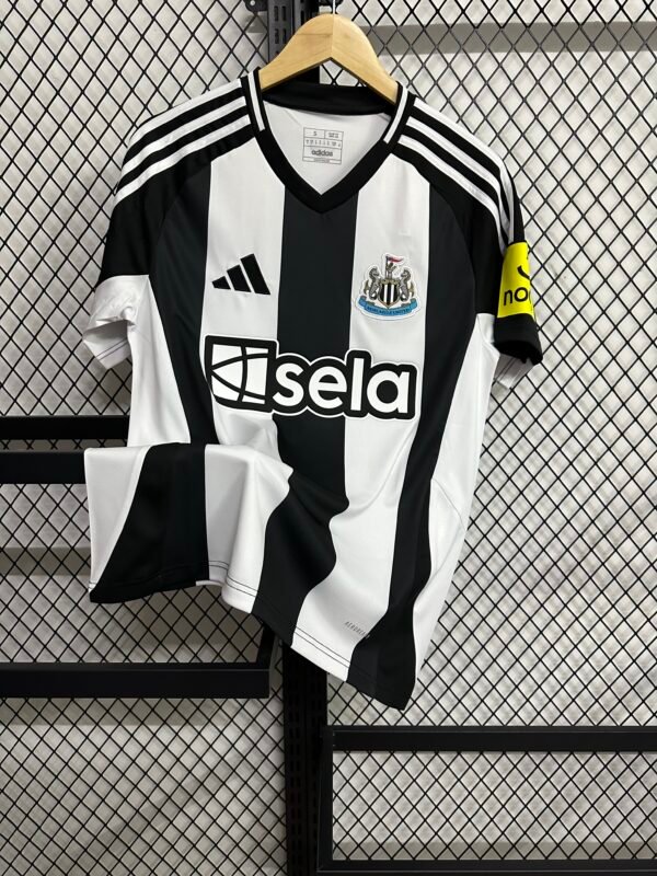 24-25 Newcastle United Home Kit