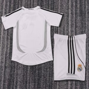 kids 2006 07 Real Madrid home jersey