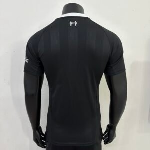 Players 2025-26 Liverpool goalkeeper jersey