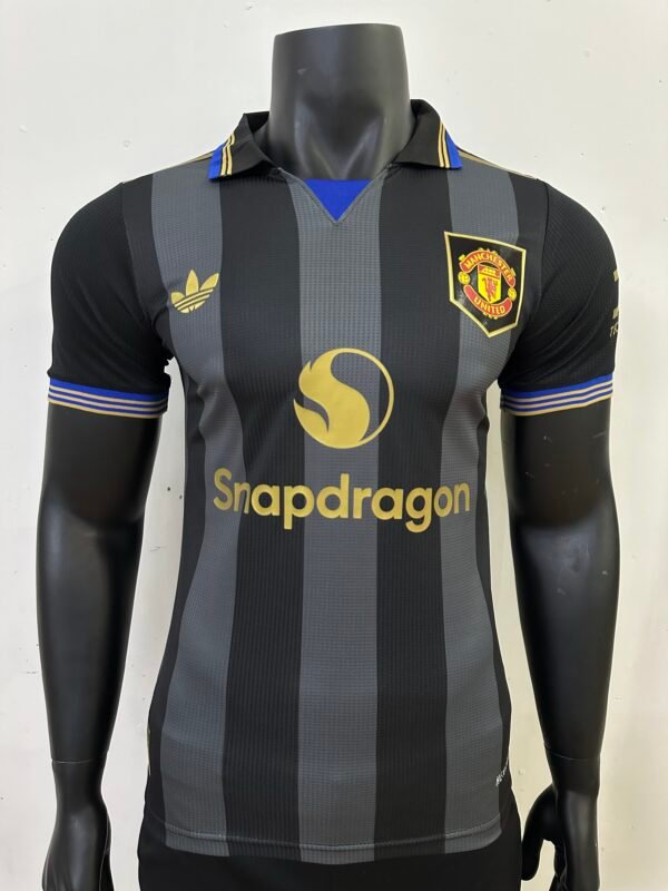 Players 2025-26 Manchester United third away jersey