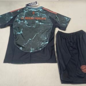 24-25 Bayern away jersey