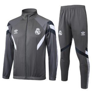 Long-pull clip Gram: 24-25 Real Madrid dark grey retro version