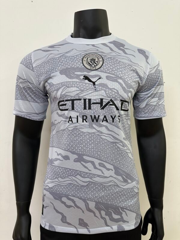 Players Manchester City Year of the Dragon co-branded jersey