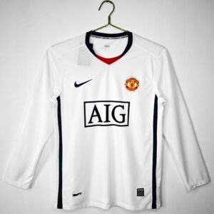 Long sleeves: 2008/09 Manchester United away jersey
