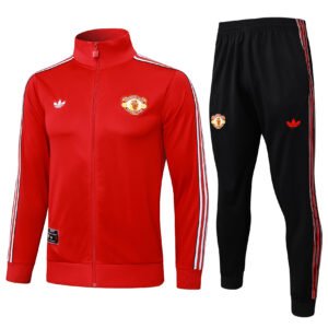 Long pull jacket: 25-26 Manchester United red retro version